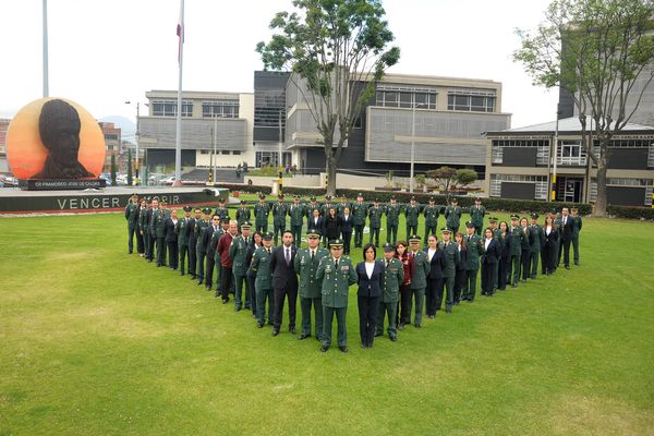 Foto Escuela de Ingenieros Militares